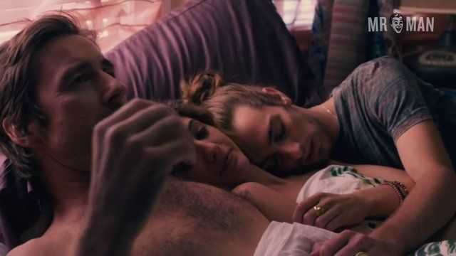 Hottest Luke Wilson Scene in Roadies. Sexy, Shirtless, Straight. 15056