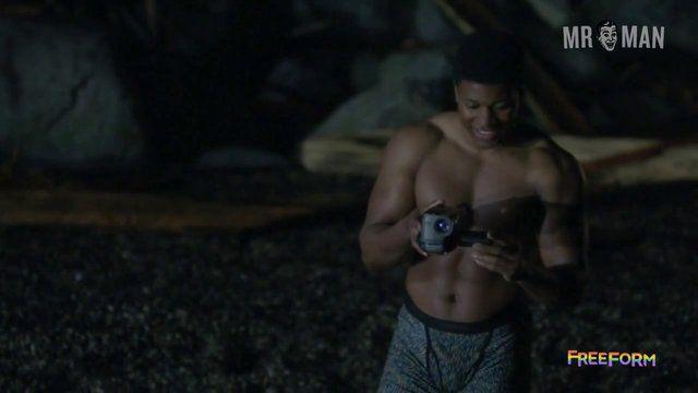 Eli Goree, Ronen Rubinstein in Dead of Summer (2016) Sexy Shirtless Underwear Sexy Shirtless 14882