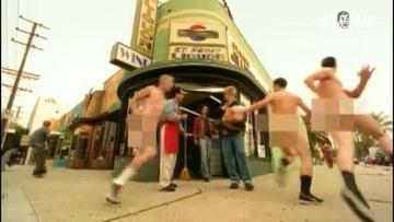 Tom DeLonge, Mark Hoppus, Travis Barker in What's My Age Again (1999) Sexy Shirtless Butt Sexy 15052
