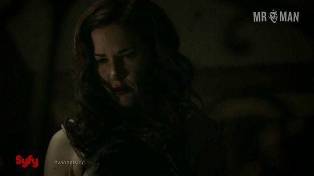Mat Lo in Van Helsing (2016-2018) Sexy Shirtless Straight Sexy Shirtless 16451