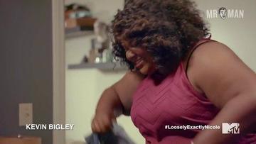 Kevin Bigley in Loosely Exactly Nicole (2016-2018) Bulge Sexy Shirtless Underwear Bulge Sexy 15978