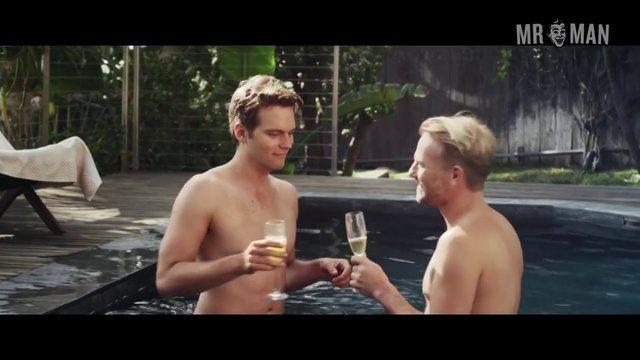 Craig Robert Young Nude as Jeffrey Kinlan. Shirtless, Butt, bathing suit, bulge. 17294