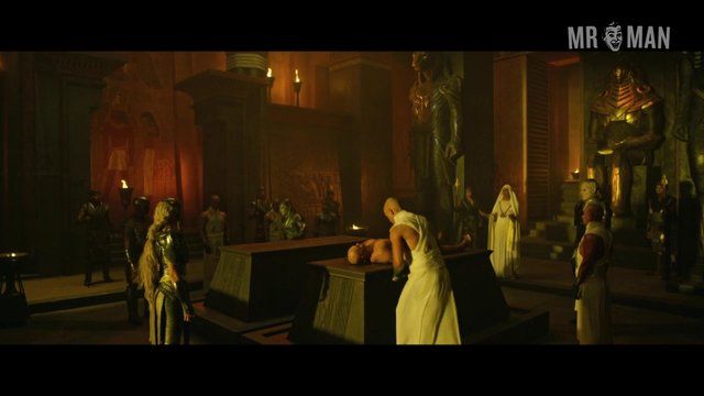 Sexiest Oscar Isaac Scene in X-Men: Apocalypse. Shirtless. 17701