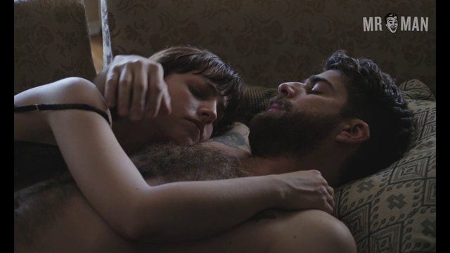 Adam Goldberg Nude in Between Us. Butt, Sexy, Shirtless, bulge, straight. 17842