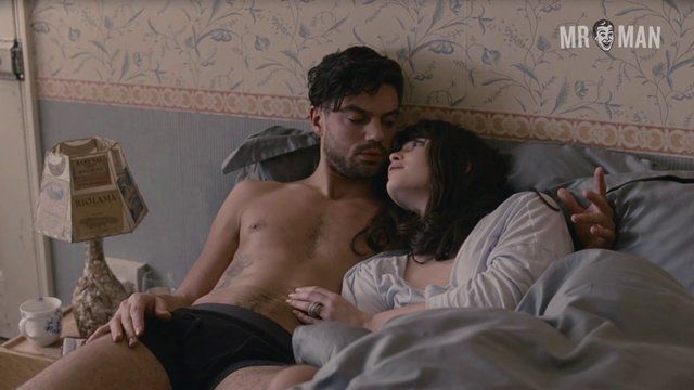 Sexiest Scenes of Ben Sergeant from Tamara Drewe. Shirtless, Underwear. 18227