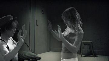 Iggy Pop, Denis Lavant in L'étoile du jour (2012) Sexy Shirtless Sexy Shirtless 19864