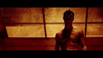 Justin Theroux in Charlie's Angels: Full Throttle (2003) Shirtless Shirtless 20645