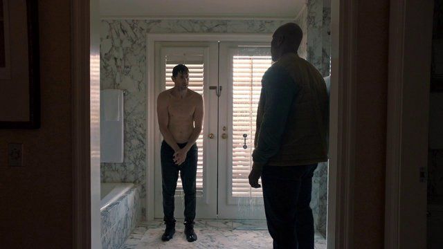 Sexiest Iddo Goldberg Scene in Get Shorty. Shirtless. 25879