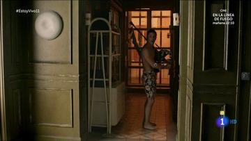 Alejo Sauras Naked in Estoy vivo. Bulge, Butt, Shirtless, Underwear, sexy. 22801