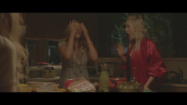 Billy Magnussen Nude in Ingrid Goes West. Butt, Sexy, Shirtless. 22600