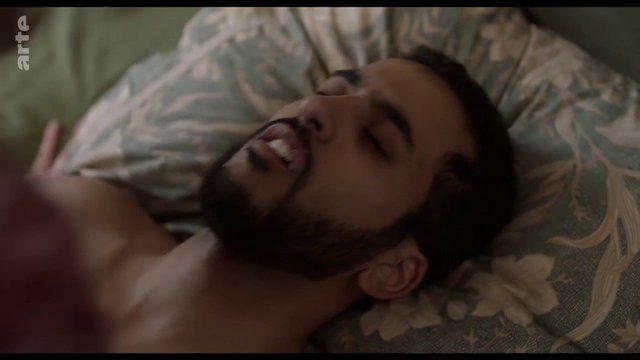 Larouci Didi in J'ai 2 Amours (2018) Shirtless Straight Shirtless Straight 23890