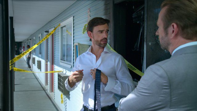 Insatiable's Sexiest Scenes with Christopher Gorham. Shirtless, bulge, gay. 25824