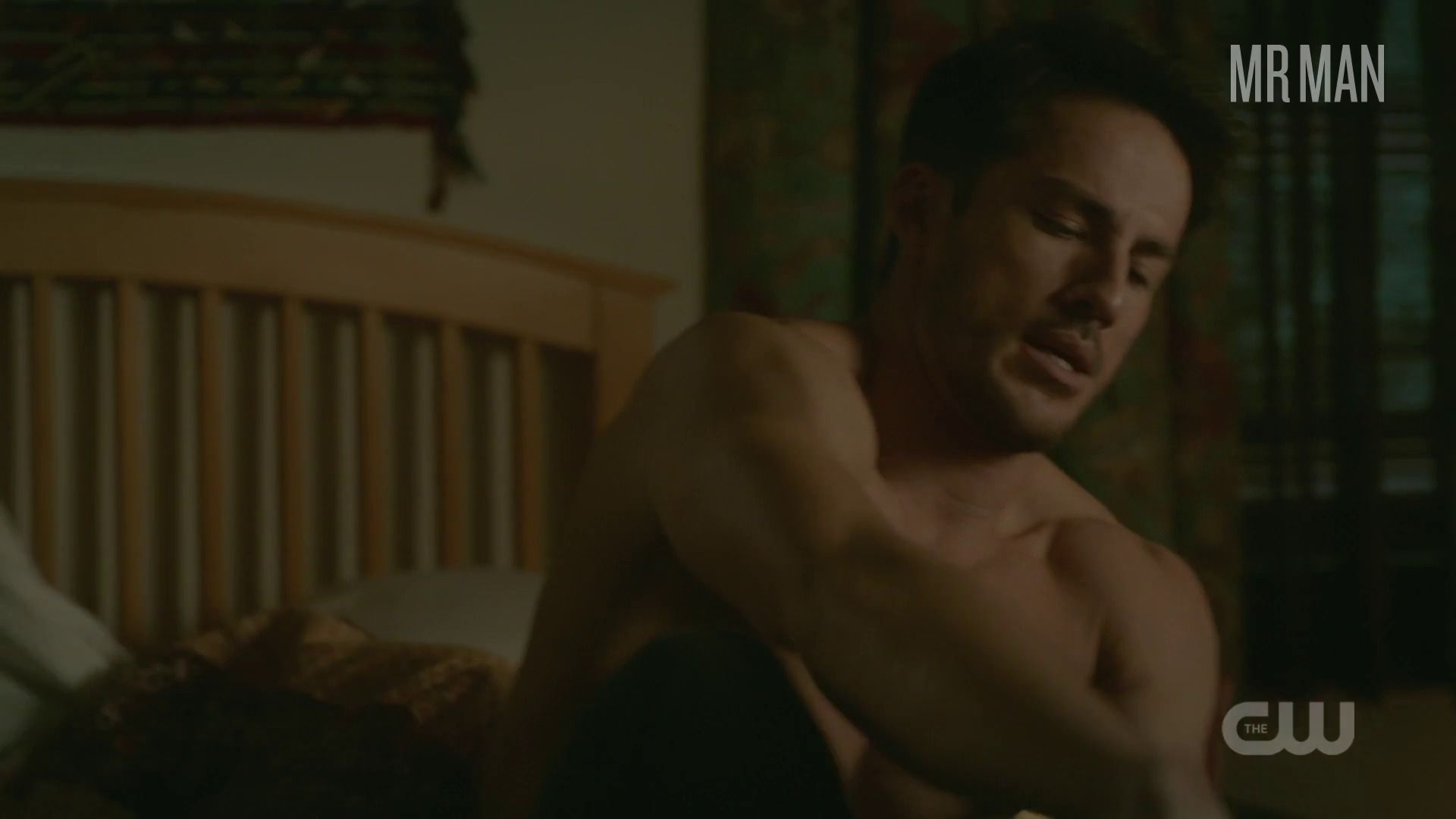 Roswell, New Mexico's Sexiest Scenes with Michael Trevino. Shirtless, straight. 30420