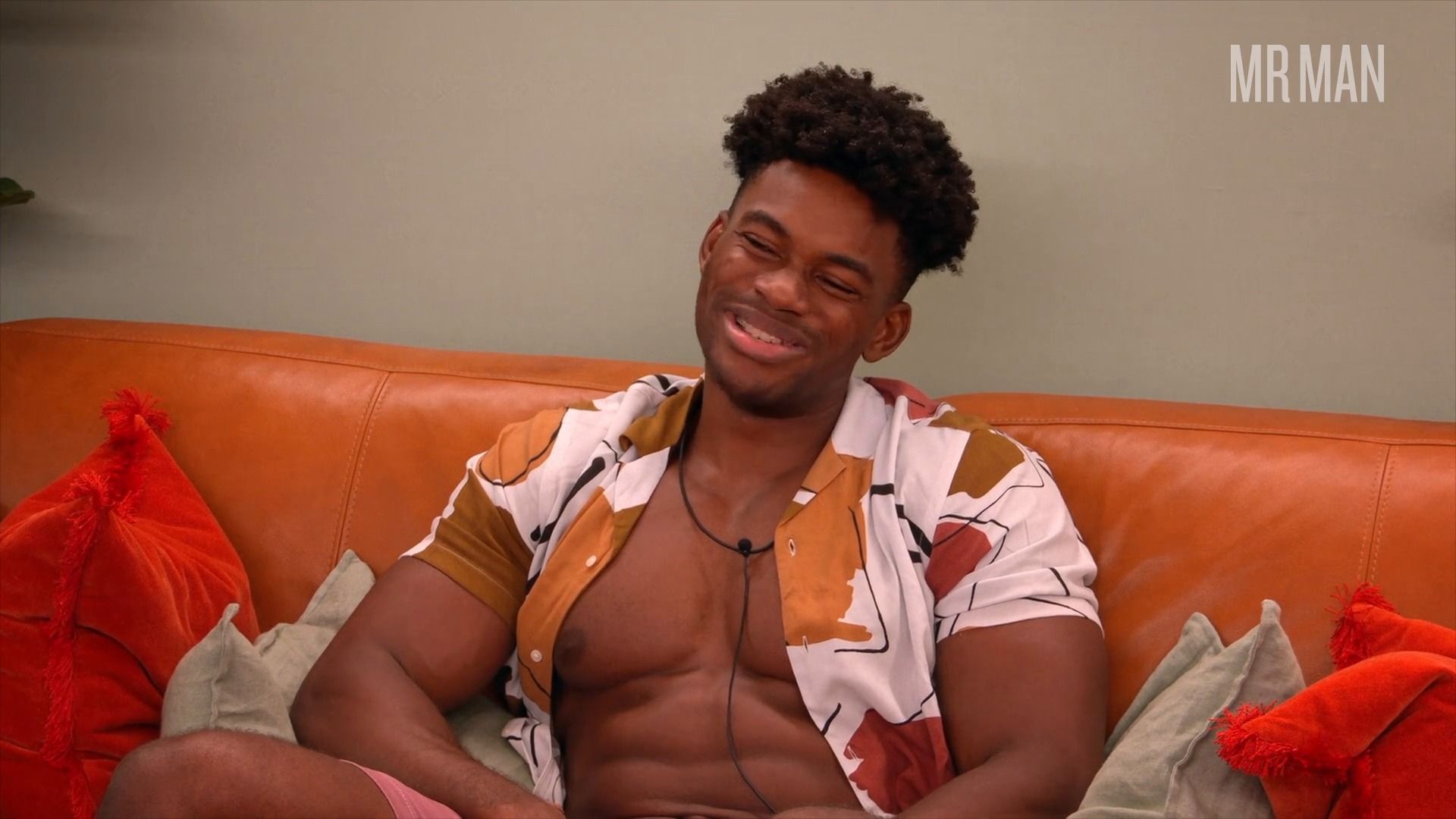Sexiest Scenes of Self - Contestant from The Circle. Sexy, Shirtless. 74705