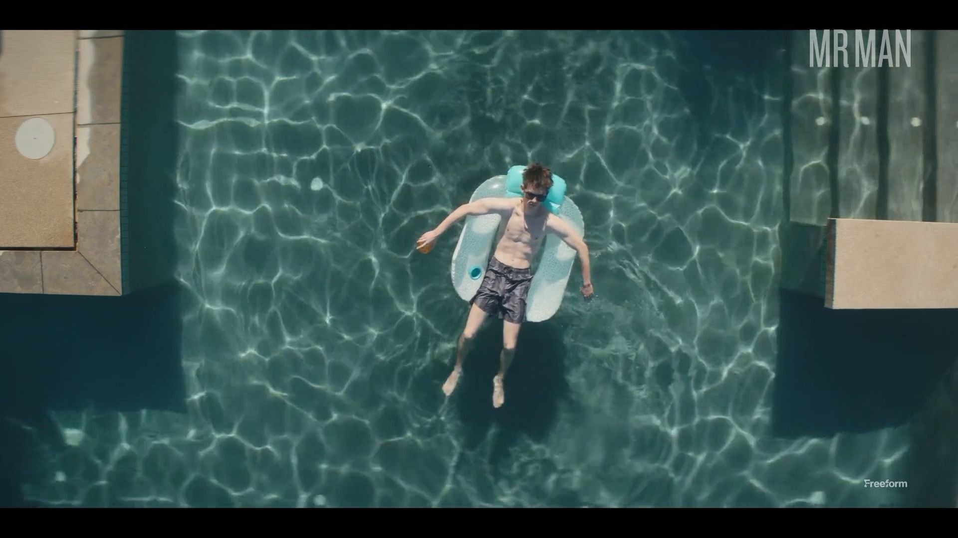 Sexiest Scenes of Luke Chambers from Cruel Summer. Shirtless. 76541