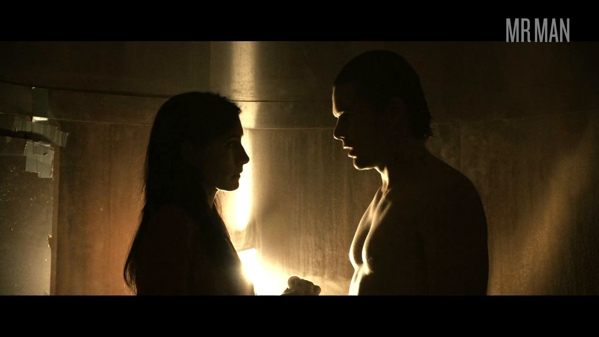 Ethan Hawke in Daybreakers (2009) Shirtless Shirtless 76522