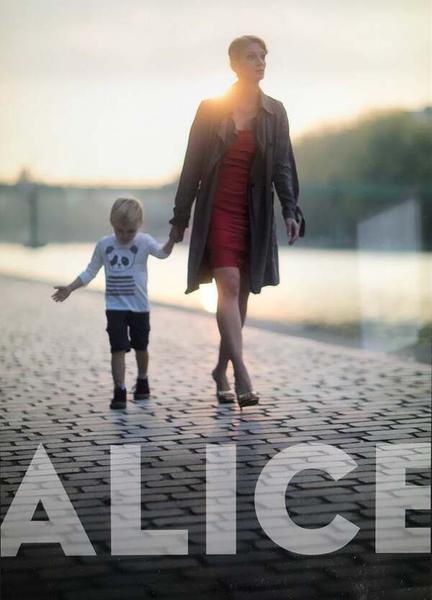 Alice Butt Shirtless 10950