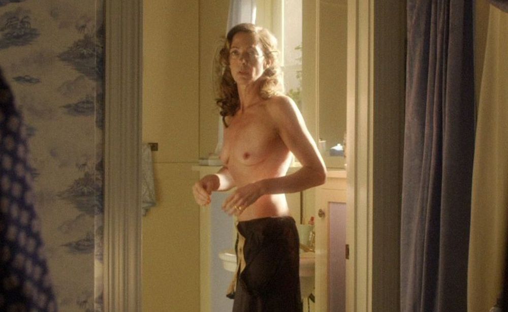 Emmy Winner Allison Janney’s Best Nude Scenes