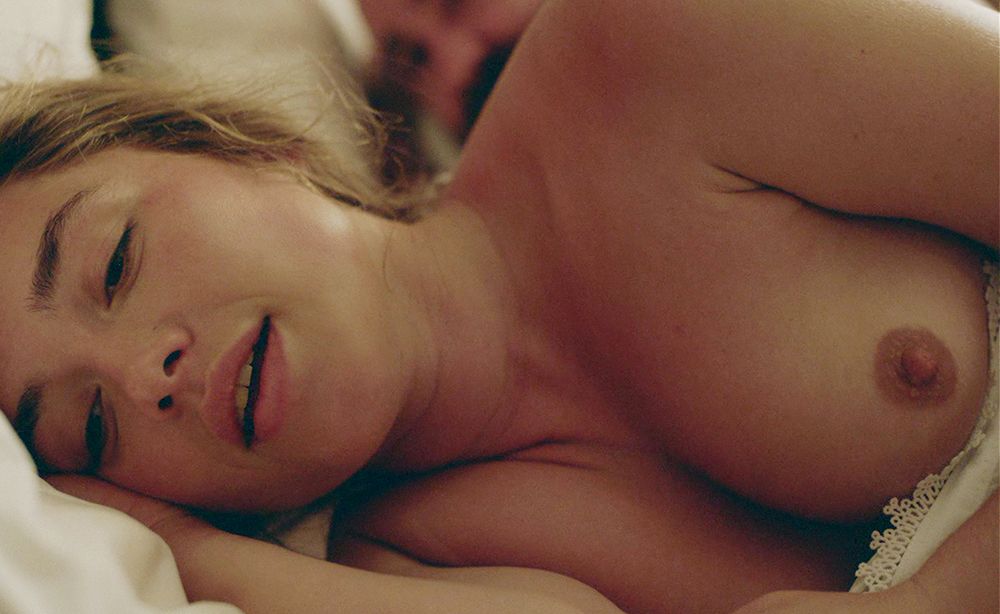 Florence Pugh Nude in East Of Eden - Her Best Sex Scenes Yet (Full Clips)