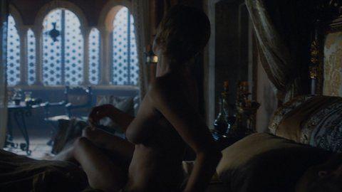 Emilia Clarke's Boobs Keep Winter Coming 2006