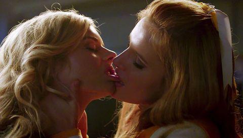 Celebrity Girl-Girl Kissing Lesbian Girl On Girl Homoerotic 1569