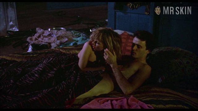 Rosanna Arquette Nude in Desperately Seeking Susan. Breasts. 189688