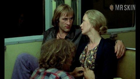 Brigitte Fossey Nude as Woman in the train. Breasts, left nipslip, sexy. 175214