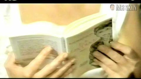 Miou-Miou Nude in La lectrice. Breasts, Bush, butt, underwear. 189196