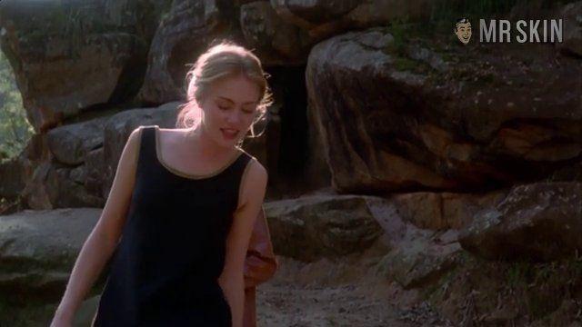 Kate Fischer, Elle Macpherson in Sirens (1994) Full Nudity Breasts Butt Bush Breasts Bush 174048