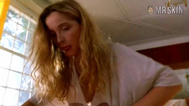 Julie Delpy Naked in An American Werewolf in Paris. Breasts, sexy. 173953