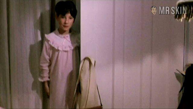 Louise Portal in The Decline of the American Empire (1986) Breasts Breasts 191736