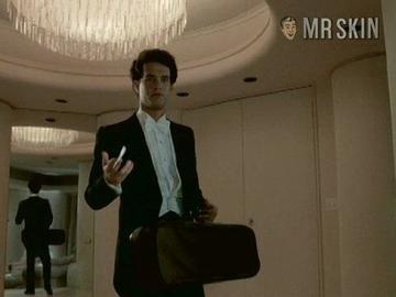 Lori Singer in The Man With One Red Shoe (1985) Butt Butt 206145