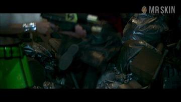 Ève Salvail in The Fifth Element (1997) Thong Sexy Thong 221549