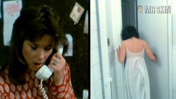 Margot Kidder in Sisters (1973) Sexy Breasts Sexy 197317