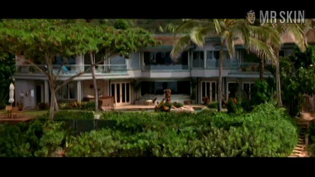 Sara Foster in The Big Bounce (2004) Butt Bikini Body Double 191249