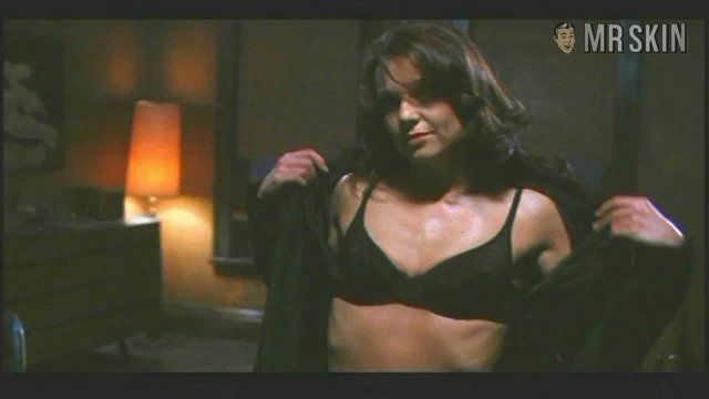 Sexiest Sarah-Jane Redmond Scene in Hellraiser: Hellseeker. Underwear. 184747