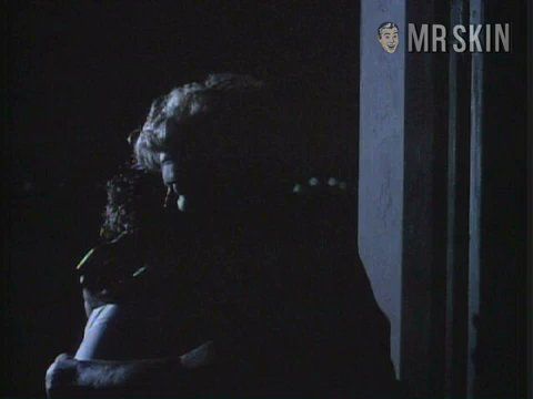 Kelly McGillis Nude in Cat Chaser. Breasts, bush, butt. 175630