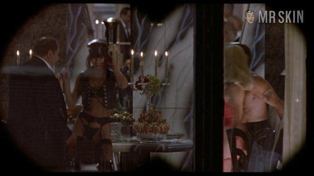Victoria Bastel, Katrina Rae in Romeo Is Bleeding (1994) Breasts Underwear Breasts Sexy 195213