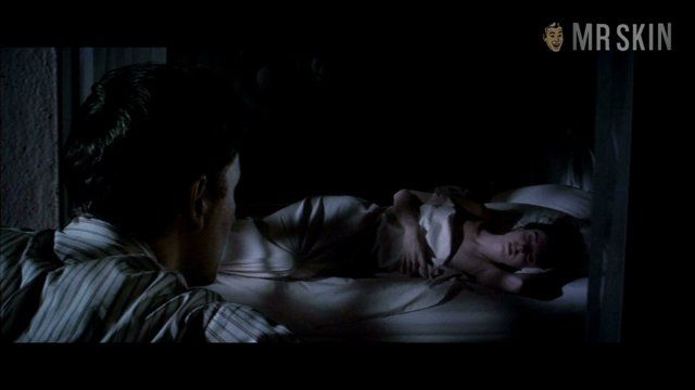Mary-Louise Parker Naked in Grand Canyon. Breasts, underwear. 173695