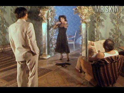 Lisa Lyon in Three Crowns of the Sailor (1983) Butt Bush Breasts Bush 203003