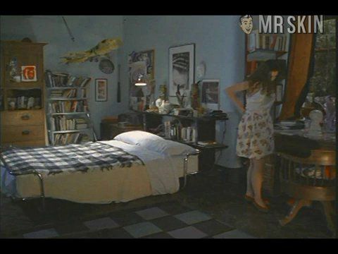 Ione Skye Nude as Rachel Noyce. Breasts. 186386