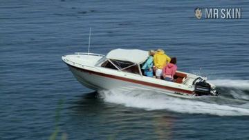 Debra Winger, Lisa Blount in An Officer and a Gentleman (1982) Butt Breasts Butt 173872