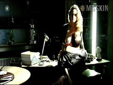 Anna Schudt in Im Chaos der Gefühle (2002) Breasts Breasts 190808