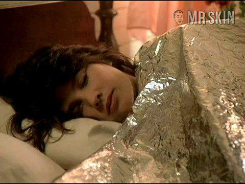 Daphne Zuniga in Staying Together (1989) Butt Butt Sexy 183384