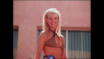 Julie McCullough, Rowanne Brewer in Round Trip to Heaven (1992) Bikini Bikini Breasts 271614