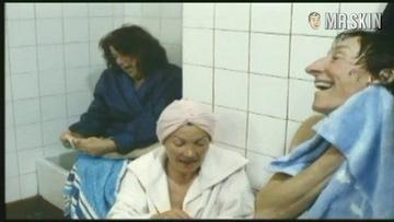 Alyson Spiro in She'll Be Wearing Pink Pyjamas (1984) Breasts Bush Breasts Bush 184617