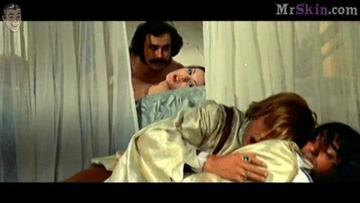 Edwige Fenech in La bella Antonia, prima Monica e poi Dimonia (1972) Butt Breasts Bush 191112