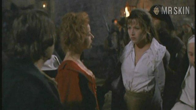 Eloise from La fille de d'Artagnan Naked. Breasts, sexy. 183605