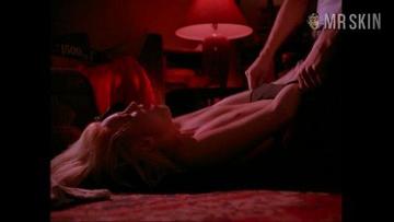 Tuesday Knight in The Babysitter (1995) Breasts Breasts 207690