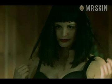 Cheryl Dent in Descendant (2003) Underwear Breasts Underwear 199047